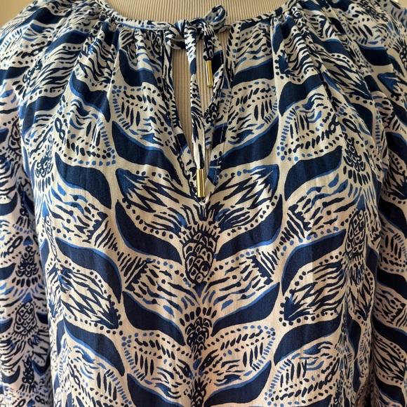 Lilly Pulitzer Blue White Long Sleeve Elastic Wrist Tunic Tie Neckline size M - Picture 2 of 4